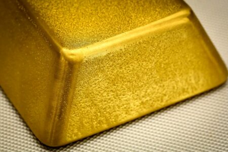قیمت طلای جهانی در پایین‌ترین سطح 2 هفته اخیر