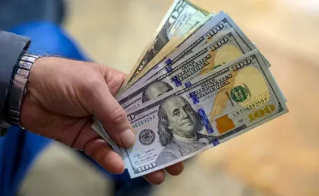 قیمت دلار امروز چهارشنبه ۲۲ مرداد | آینده بازار ارز پیش بینی شد