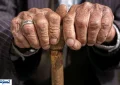 هدیه ناخواسته دولت به اتباع افغان؛ بازار کار دودستی تقدیم مهاجران شد هدیه ناخواسته دولت به اتباع افغان؛ بازار کار دودستی تقدیم مهاجران شد