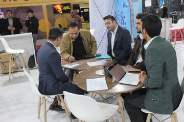 در حاشیه الکامپ خوزستان : ترسیم نقشه راه شهرهای آینده با فناوری انحصاری «تکرادار»؛ تربیت ۱۰۰۰ متخصص برای بازارهای بینالمللی در حاشیه الکامپ خوزستان : ترسیم نقشه راه شهرهای آینده با فناوری انحصاری «تکرادار»؛ تربیت ۱۰۰۰ متخصص برای بازارهای بینالمللی
