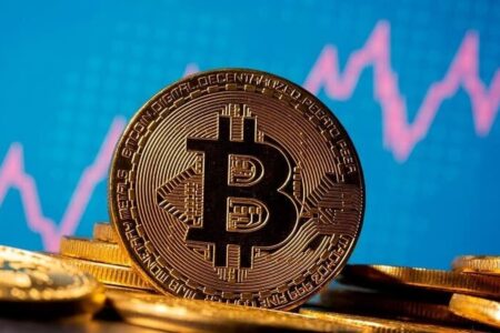 افزایش قیمت نفت بیت‌کوین را زمین‌گیر کرد!