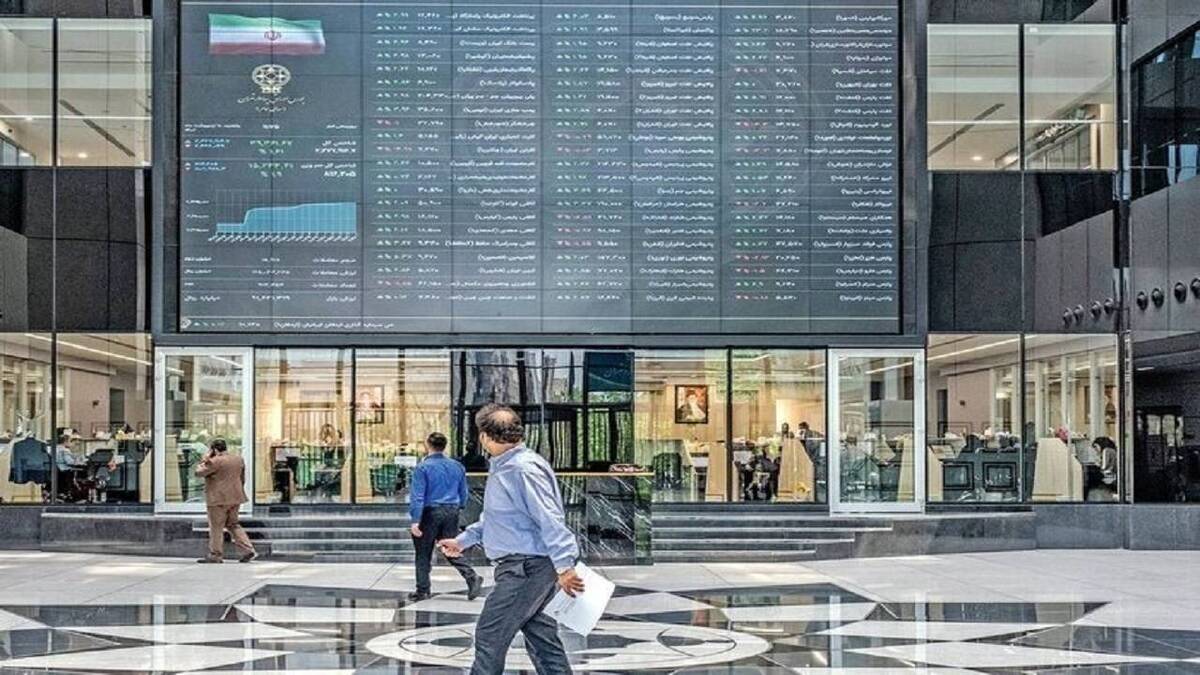 بازگشت بورس پس از ۸۰ روز / فلزات و بانک‌ها سبز شدند، خودرو عقب نشست