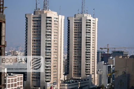 بازگشت قیمت دلاری مسکن به بالای ۱۳۰۰ دلار؛ آیا بازار وارد فاز جدید شده است؟