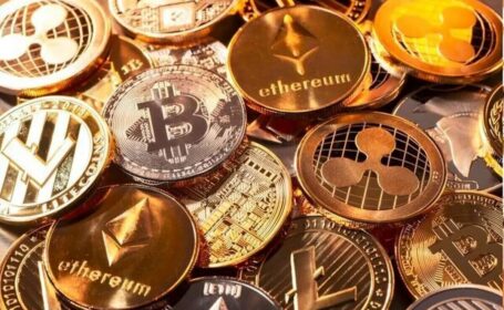 سقوط قیمت بیتکوین / بزرگترین ارز دیجیتال به زیر ۶۳ هزار دلار رسید سقوط قیمت بیتکوین / بزرگترین ارز دیجیتال به زیر ۶۳ هزار دلار رسید