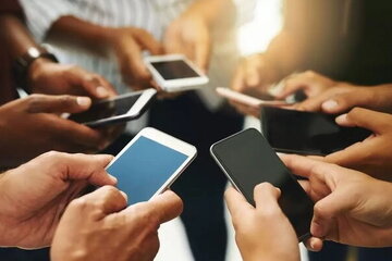 شما نظر بدهید / آیا استیضاح وزیر ارتباطات به دلیل بازگشایی اینترنت منطقی است؟