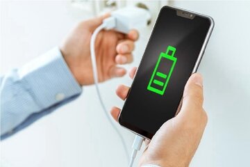 چگونه باتری اصل و تقلبی موبایل را تشخیص دهیم؟ چگونه باتری اصل و تقلبی موبایل را تشخیص دهیم؟