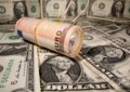 ابهام در سرنوشت میلیاردها دلار ارز صادراتی / چرا دلارها به مسیر رسمی برنمی‌گردند؟
