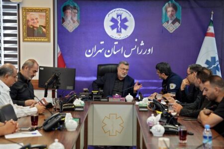 بازدید ظفرقندی از مرکز هدایت عملیات اورژانس تهران بازدید ظفرقندی از مرکز هدایت عملیات اورژانس تهران