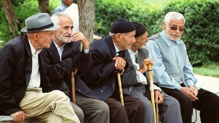 تلفنهای هوشمند میتوانند خطر افسردگی سالمندان را افزایش دهند تلفنهای هوشمند میتوانند خطر افسردگی سالمندان را افزایش دهند