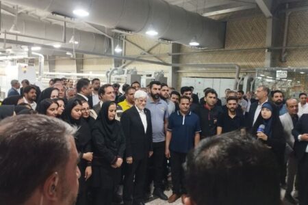 افتتاح واحد تولید نخهای تخصصی با حضور معاون اول رئیس جمهور در قم افتتاح واحد تولید نخهای تخصصی با حضور معاون اول رئیس جمهور در قم
